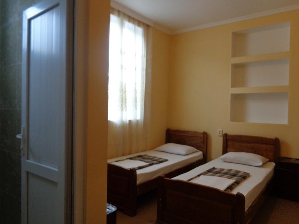 White Guest House Batumi Exterior photo